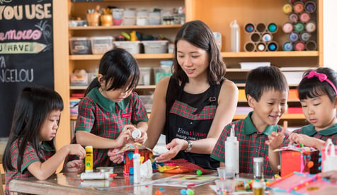 RW teacher working with friends in art atelier 2019 cropped